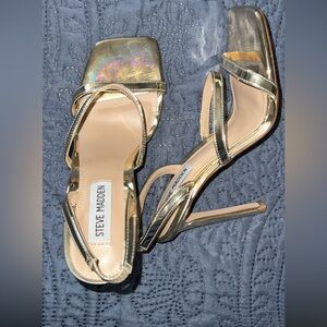 Steve Madden pumps